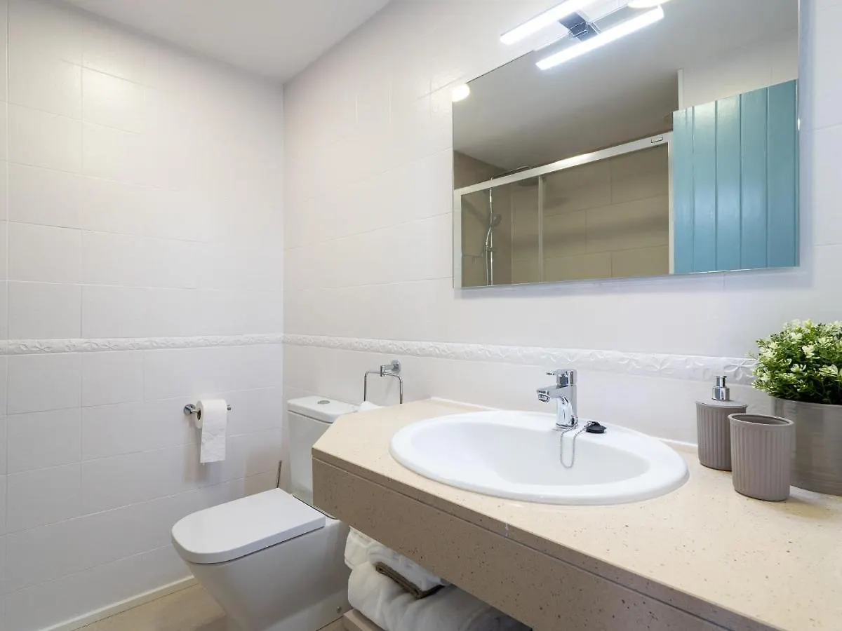 Precioso Apartamento Reformado Con Vistas A Playa Son Bou 0*,  Spain